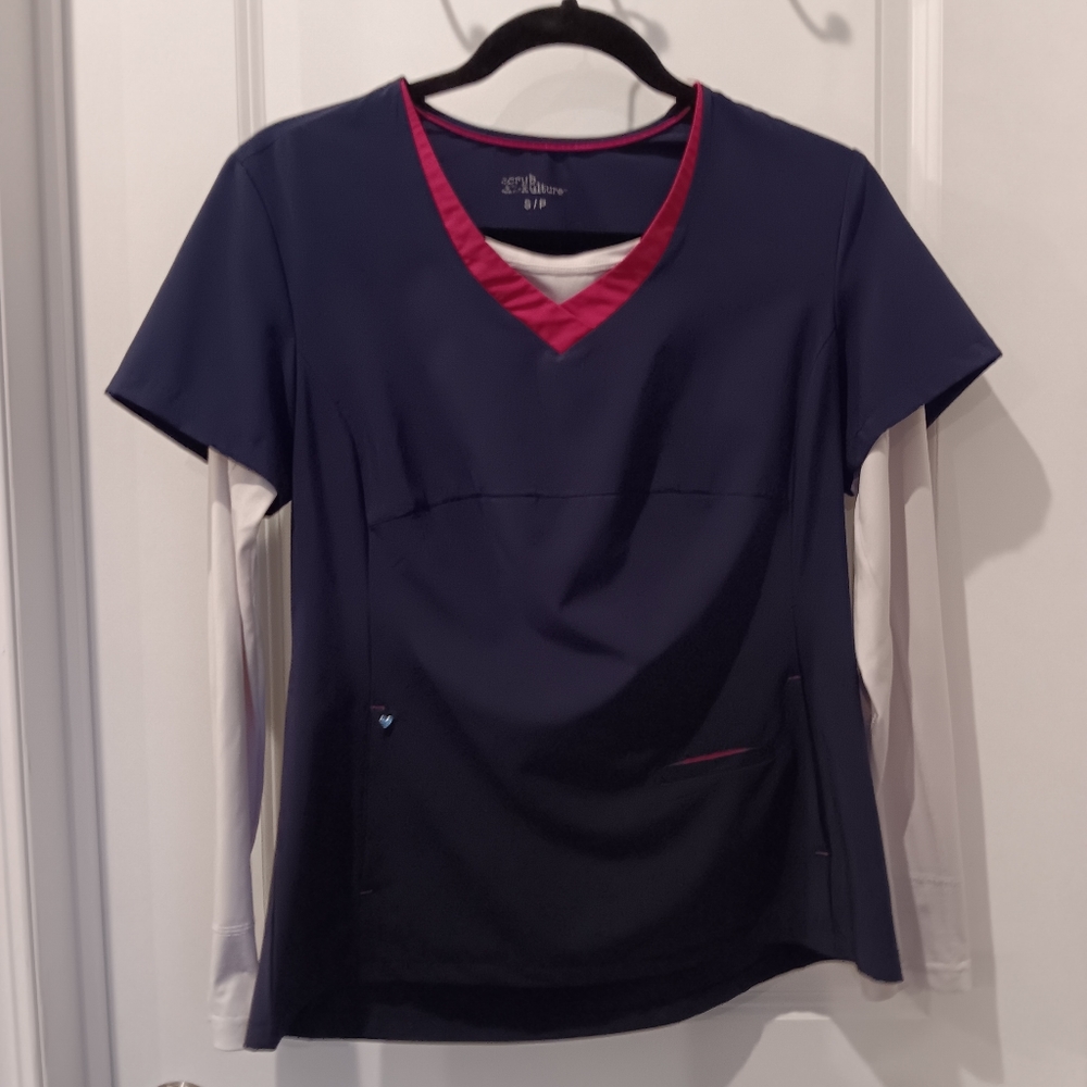 Scrubs V Neck - Size‎ Small